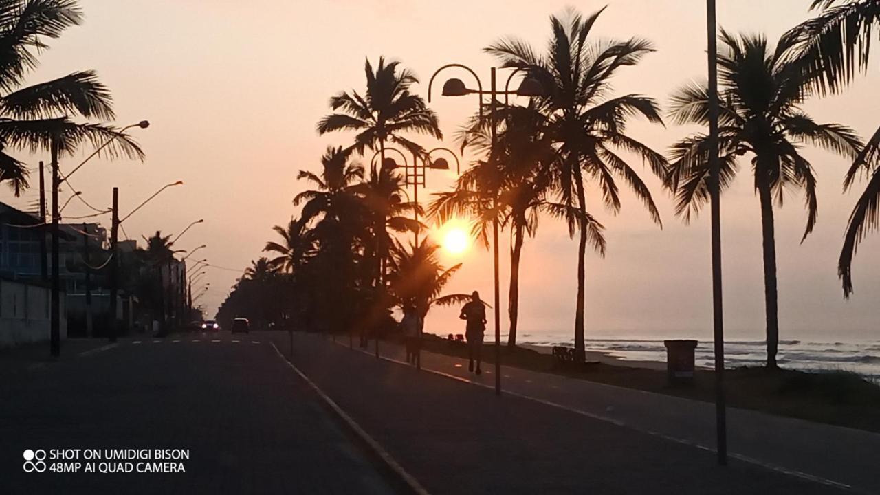 Casa Com Piscina , Churrasqueira, Wi-Fi, Em Rua De Areia A 1Km Da Praia, Bairro Sussegado, Proibido Uso De Som Extremamente Alto Ideal Para Descansar Itanhaém エクステリア 写真